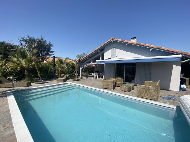 villa à vendre avec piscine proche Arcachon